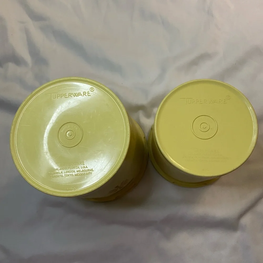 Tupperware 2pcs - Picture 3 of 3
